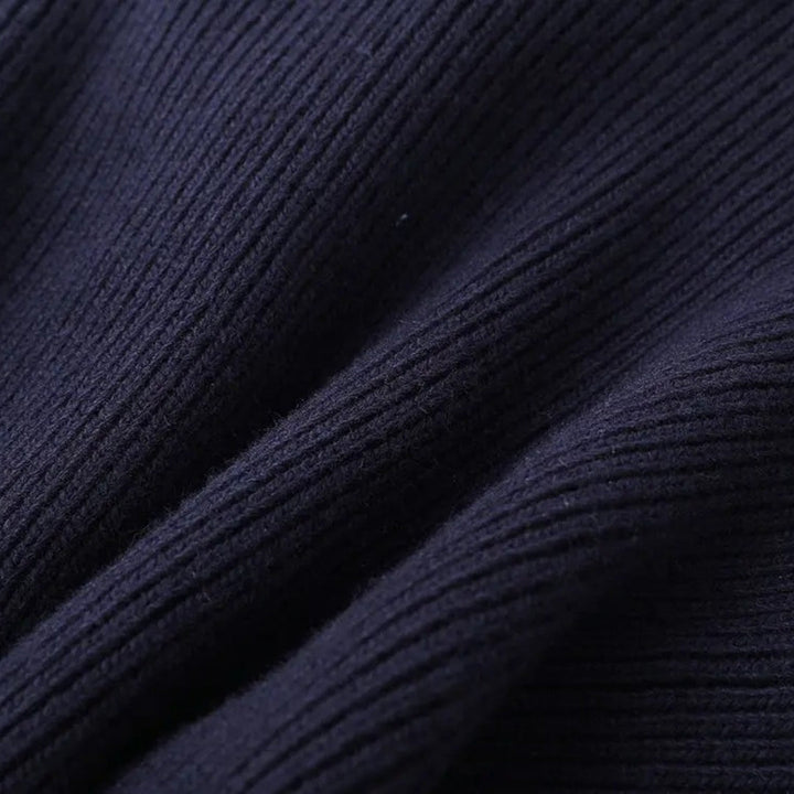 Drune | Pullover mit Denimkragen und Knopfleiste