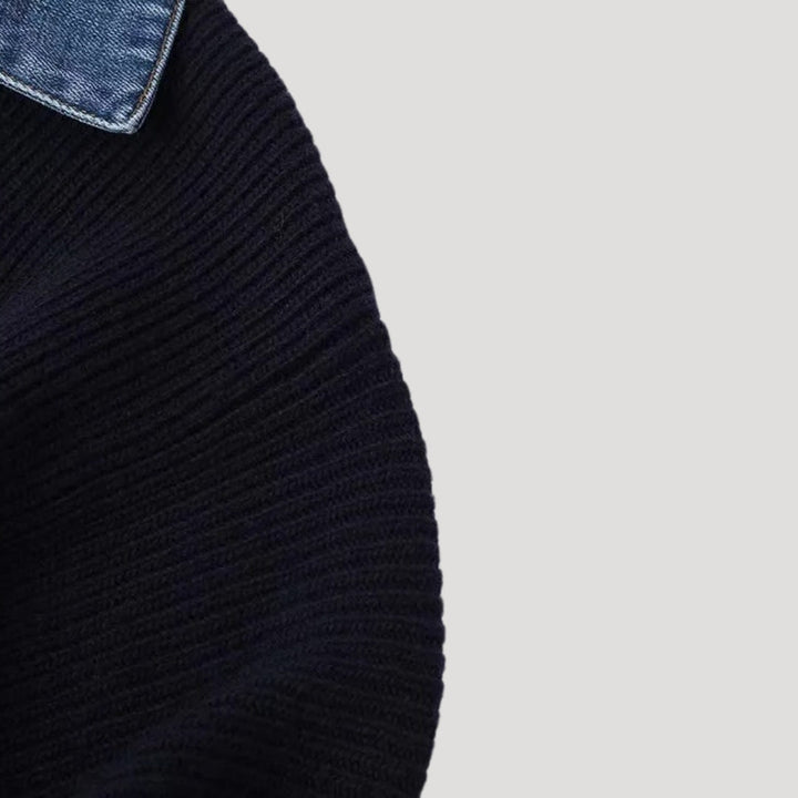Drune | Pullover mit Denimkragen und Knopfleiste
