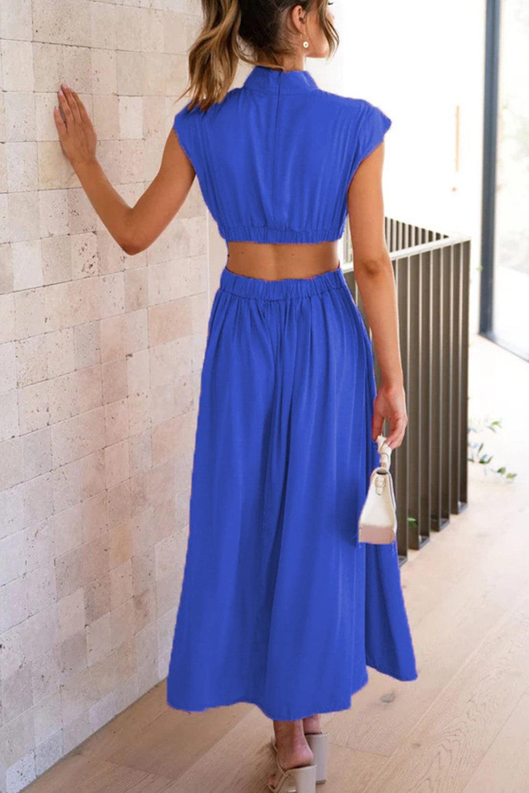 Drune | Mock Neck Cutout Midi Kleid