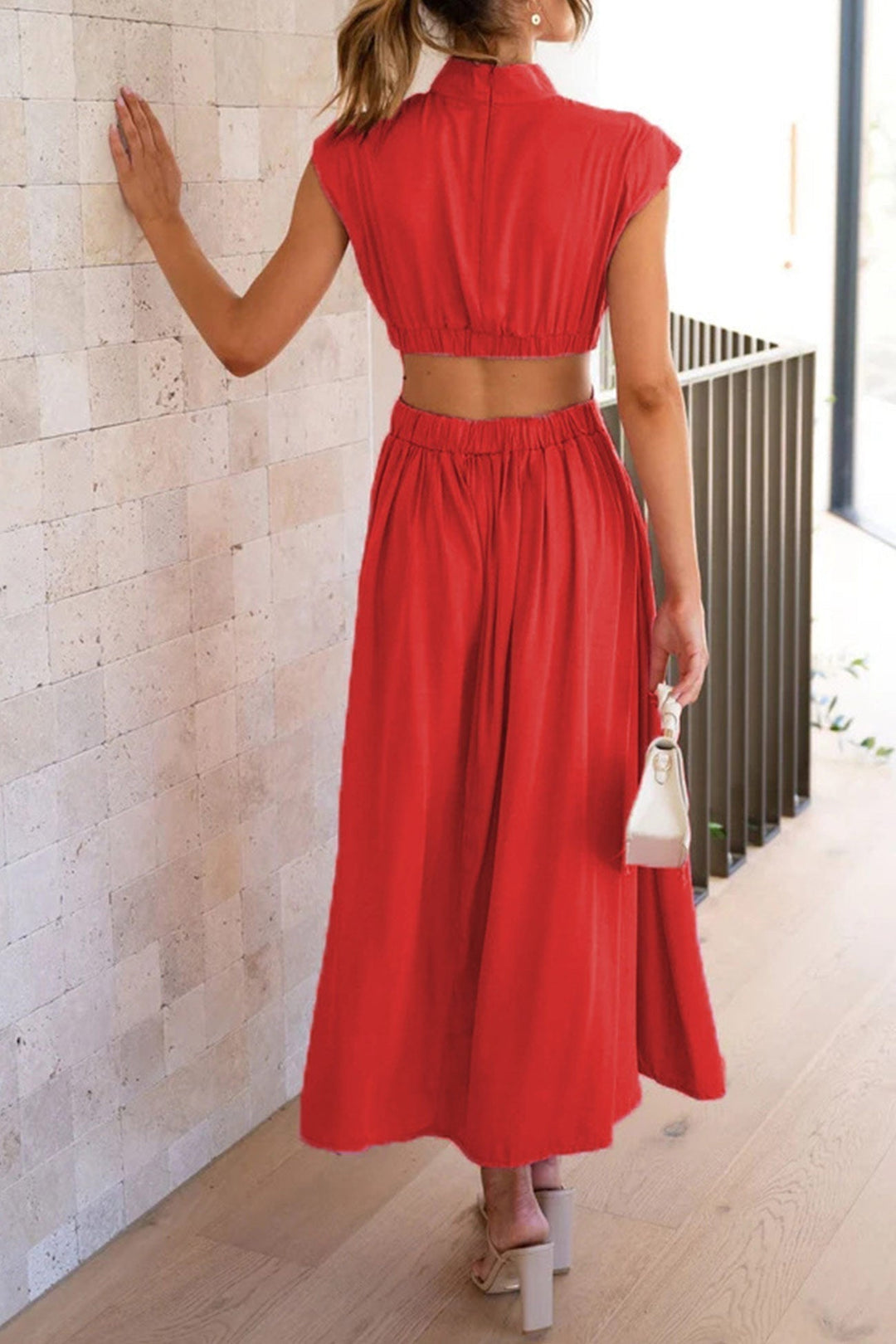 Drune | Mock Neck Cutout Midi Kleid