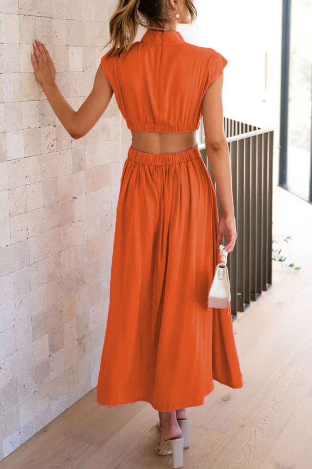 Drune | Mock Neck Cutout Midi Kleid