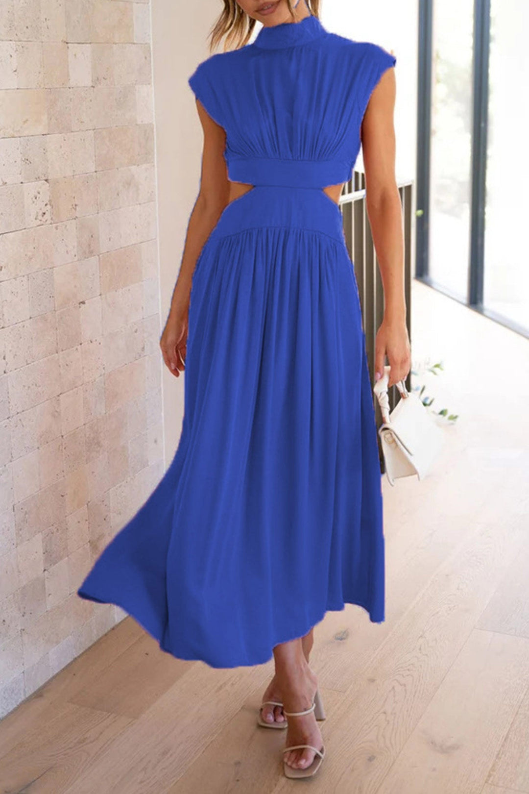 Drune | Mock Neck Cutout Midi Kleid