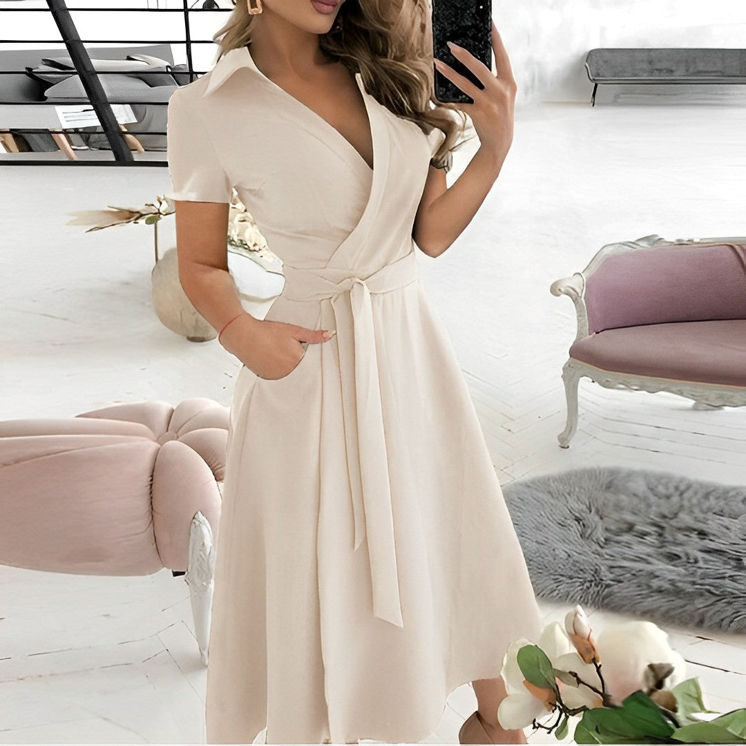 Drune | A-Linien-Kleid mit V-Ausschnitt