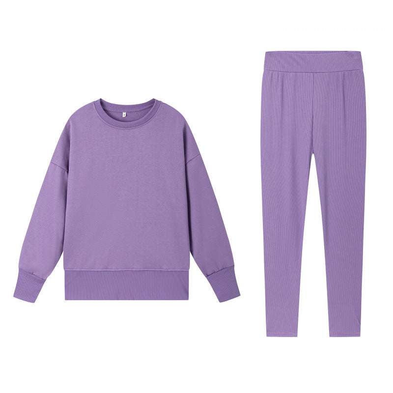 Damen gemütliches Sportset mit lockerem Sweatshirt und enganliegenden Leggings Drune