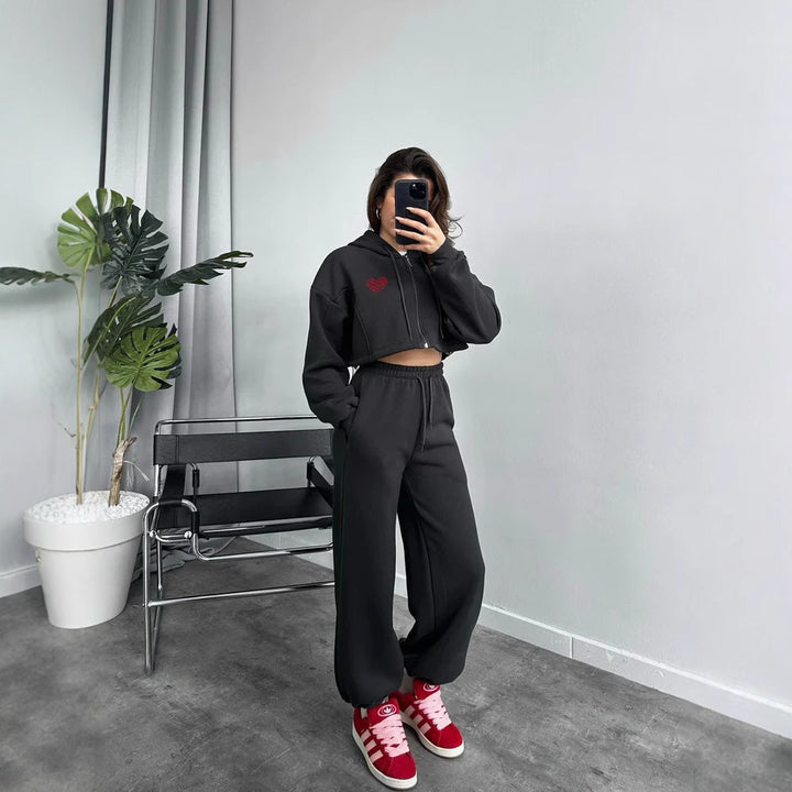 Damen Gekürztes Kapuzen‑Zip‑Set mit Herz‑Stickerei und weiter High‑Waist Jogginghose Drune