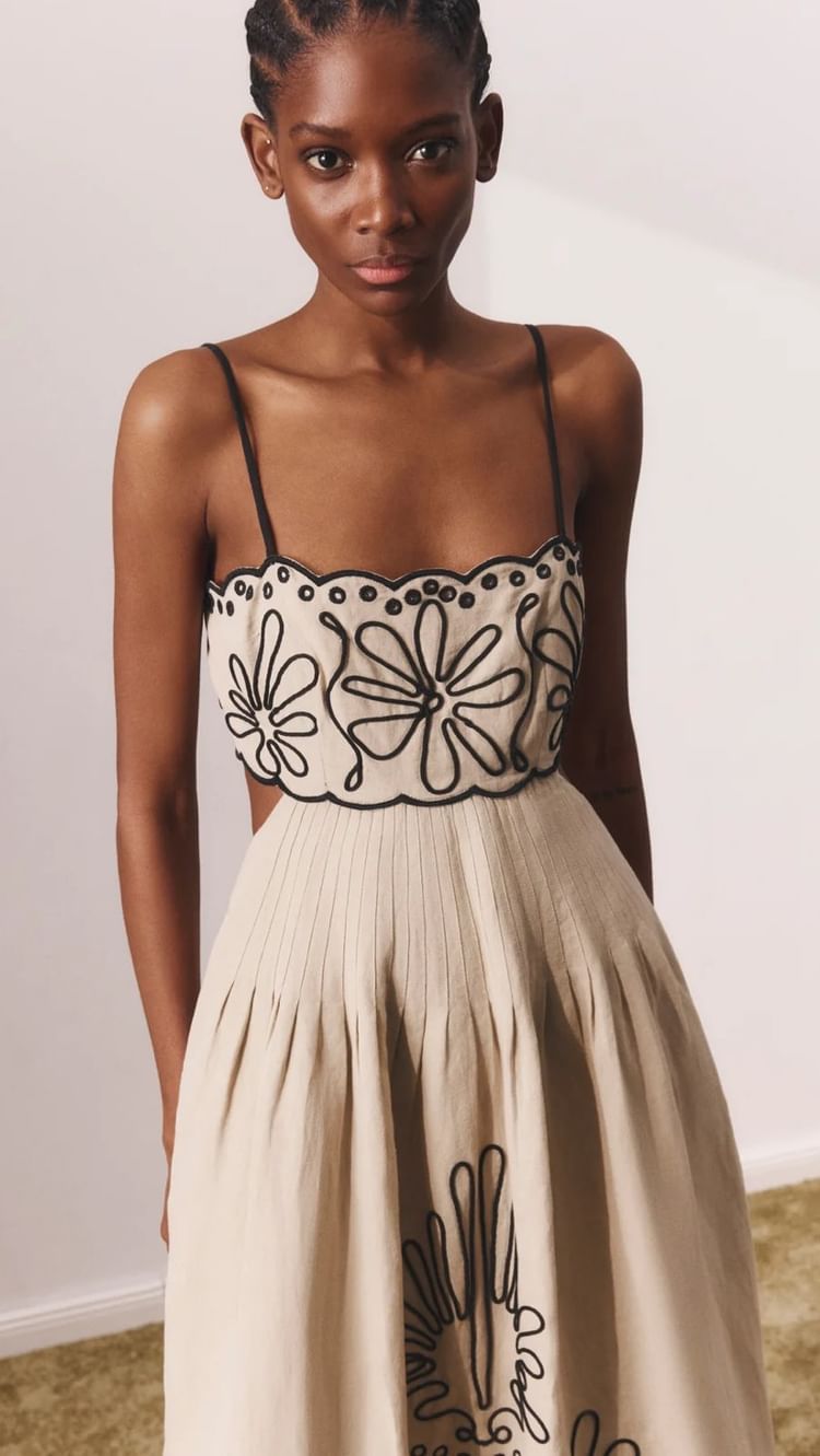 Damen Kleid mit raffiniertem Blumenmotiv und lockerer Passform Drune