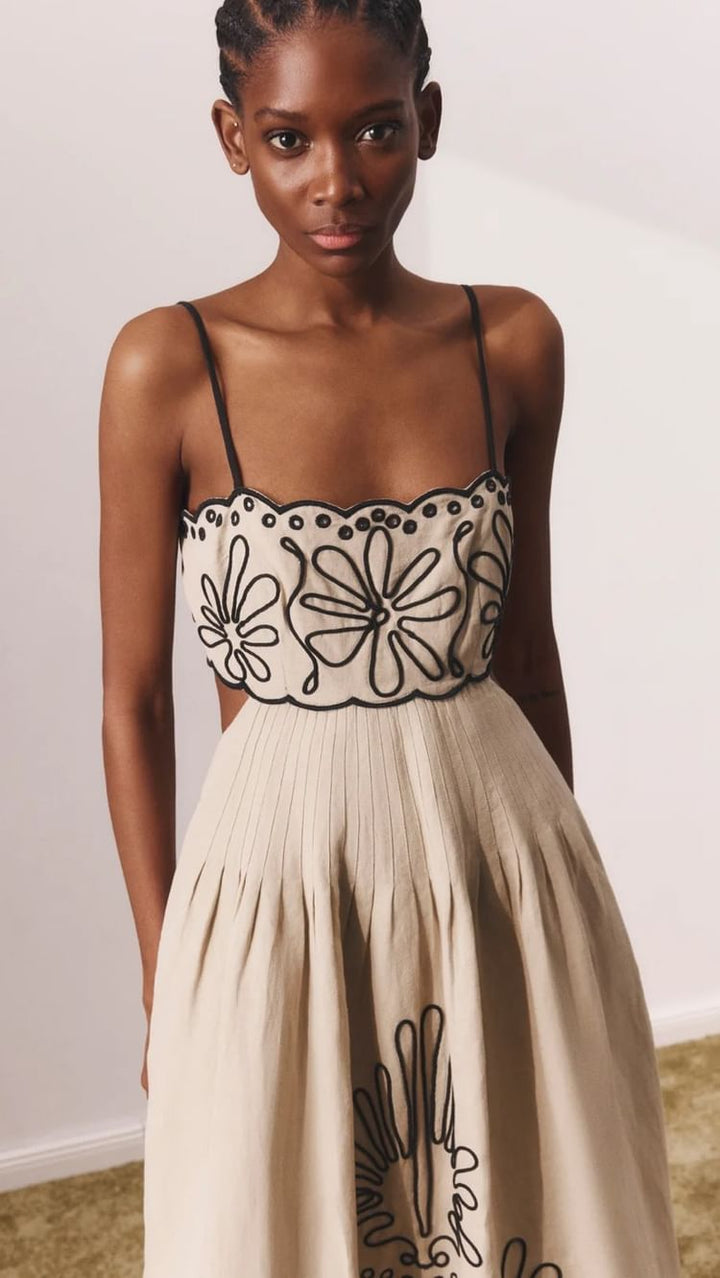 Damen Kleid mit raffiniertem Blumenmotiv und lockerer Passform Drune
