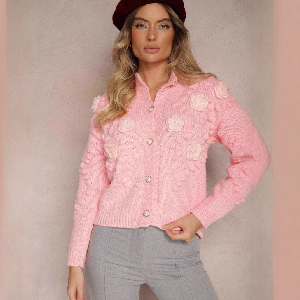 Damen Strickjacke mit floralen Applikationen und trendigem Knopfdesign Drune