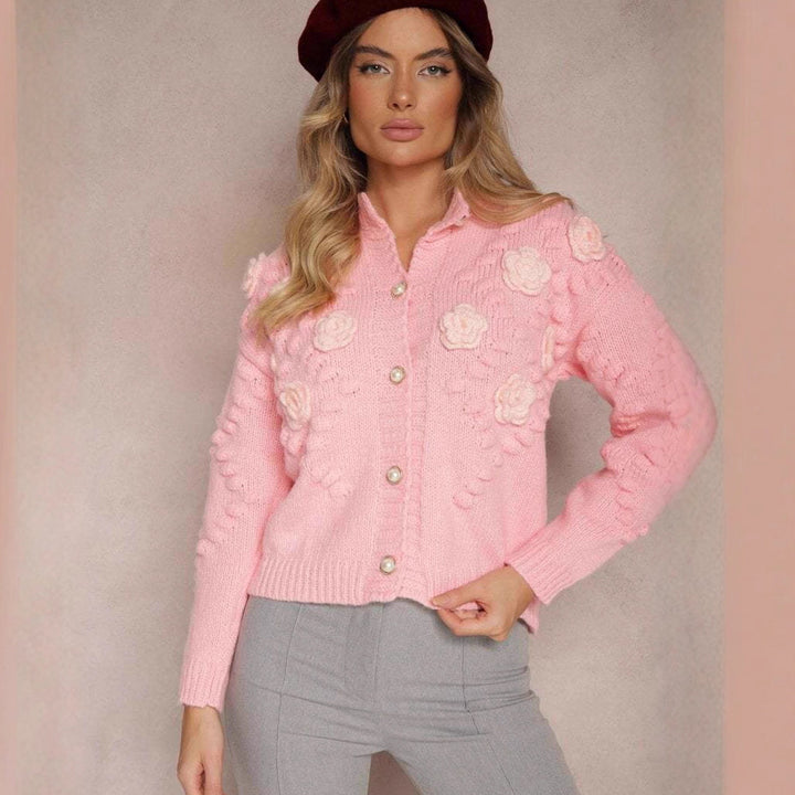 Damen Strickjacke mit floralen Applikationen und trendigem Knopfdesign Drune