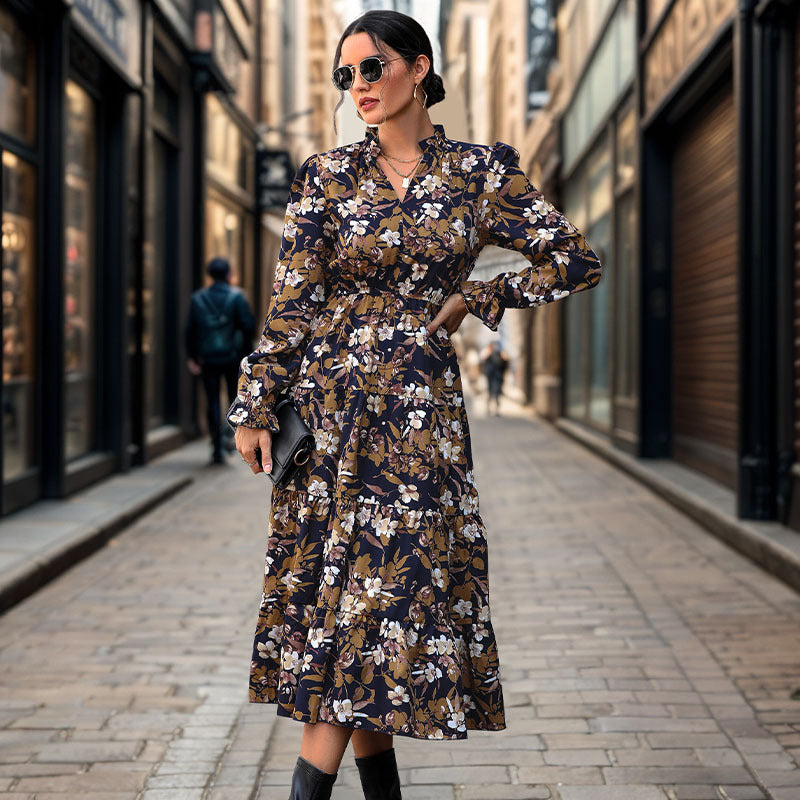 Damen Midikleid im Vintage-Floraldessin mit Stehkragen, Smok-Taillierung und Stufenrock Drune