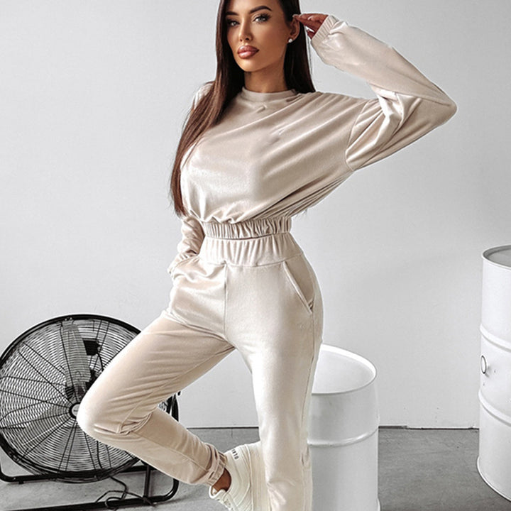 Damen modisches Sport-Set mit cropped Oberteil und bequemer Hose Drune