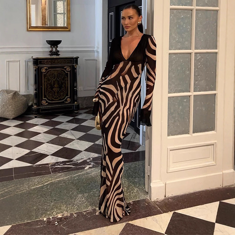 Damen figurbetontes Mesh‑Maxikleid mit tiefem V‑Ausschnitt & grafischem Zebra‑Print Drune