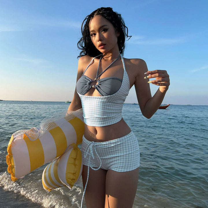 Damen sportliches Bikiniset mit hochgeschlossenem Top und charmanten Rüschendetails Drune