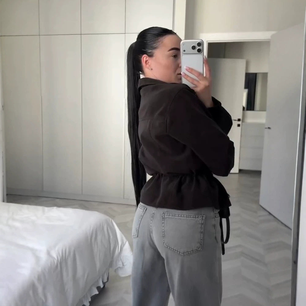 Damen Kurzjacke im Utility‑Stil mit Taillenzug und Stehkragen Drune