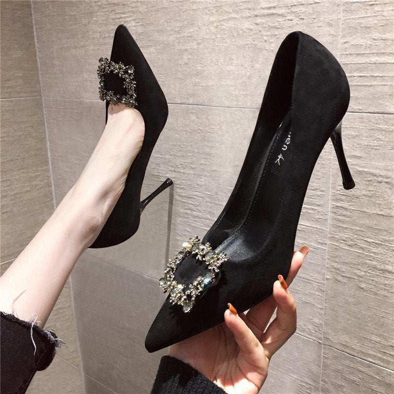 Damen Stiletto-Pumps mit spitzer Zehenpartie und funkelnder Strass-Applikation Drune