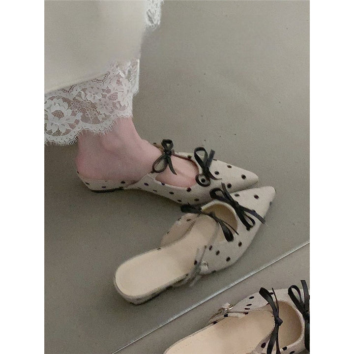 Damen Spitz zulaufende Schlupf-Mules in Leinenoptik mit Polka-Dot und Zierschleife Drune