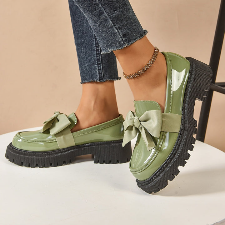 Damen Lack-Loafer mit markanter Profilsohle und Zierschleife Drune