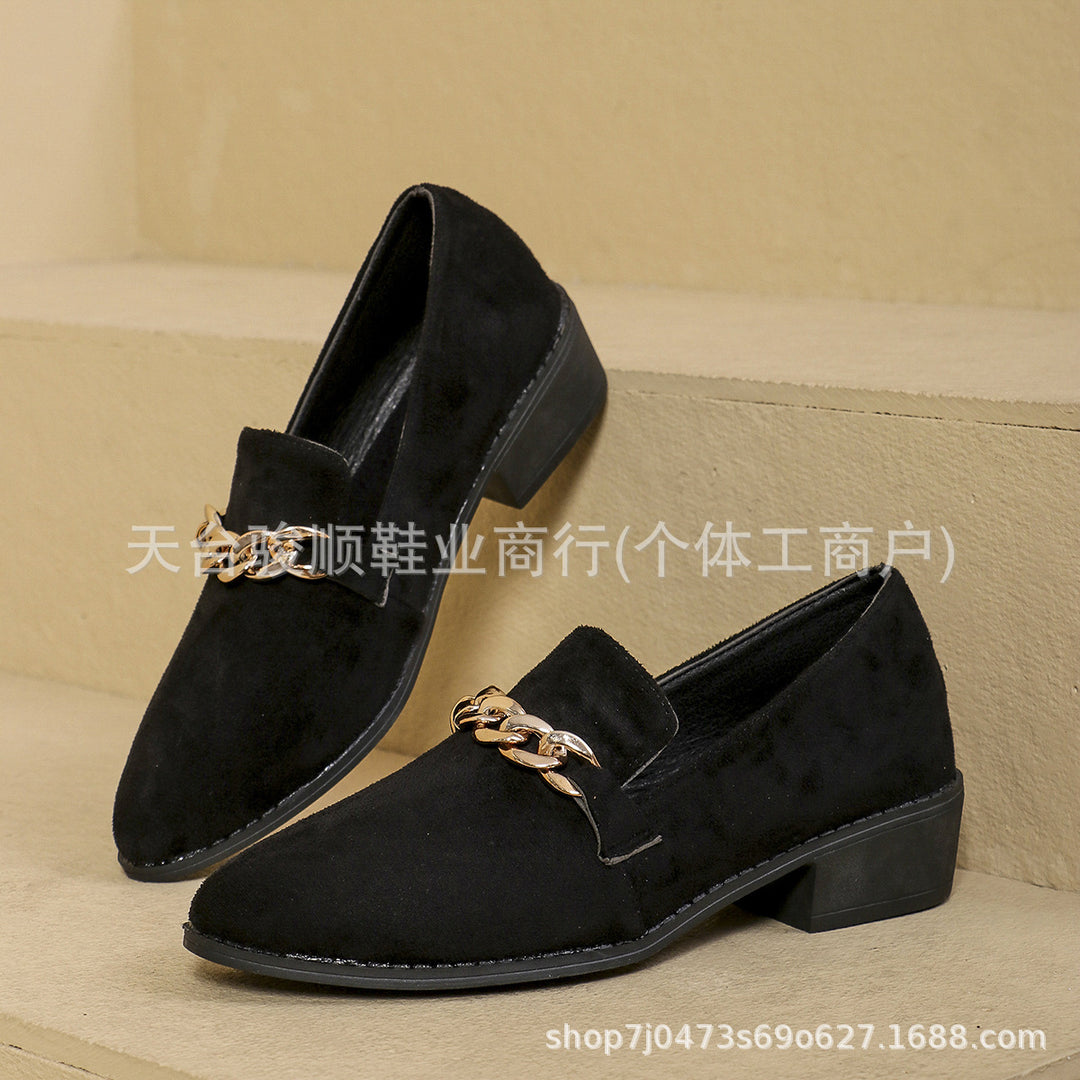 Damen Veloursleder-Loafer mit goldener Kettenapplikation und kleinem Blockabsatz Drune
