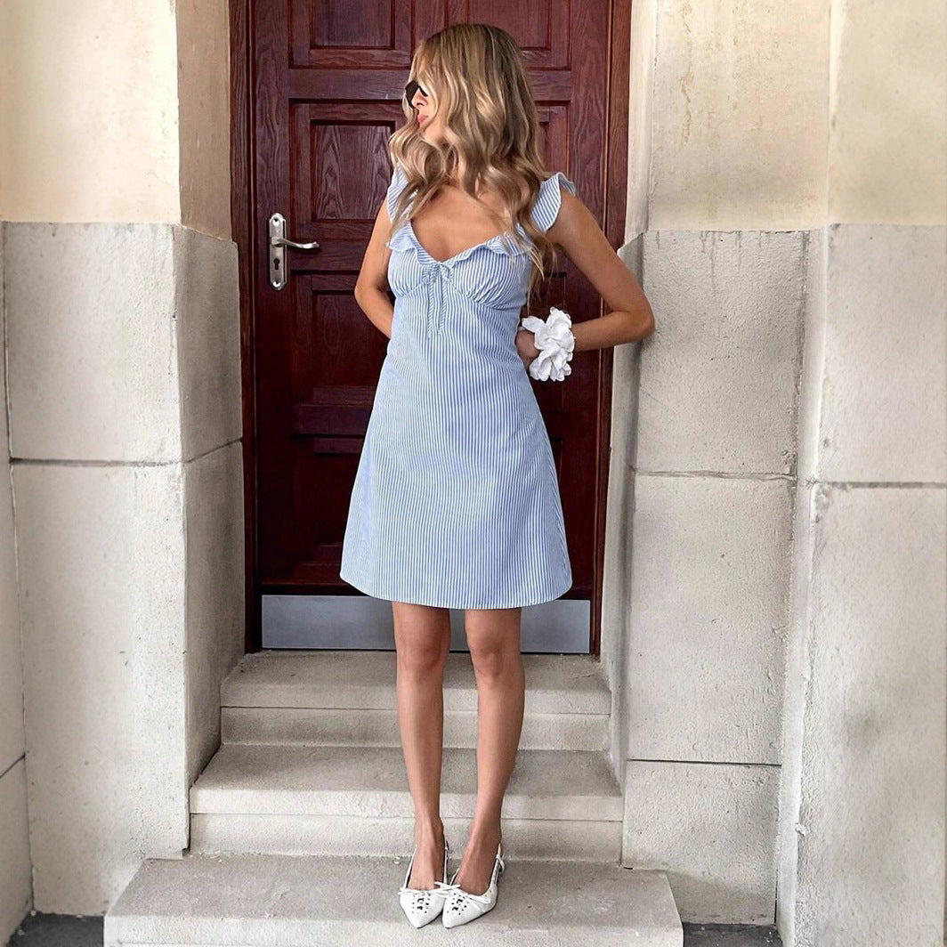Damen Minikleid mit raffiniertem Rüschendesign und Streifenmuster Drune