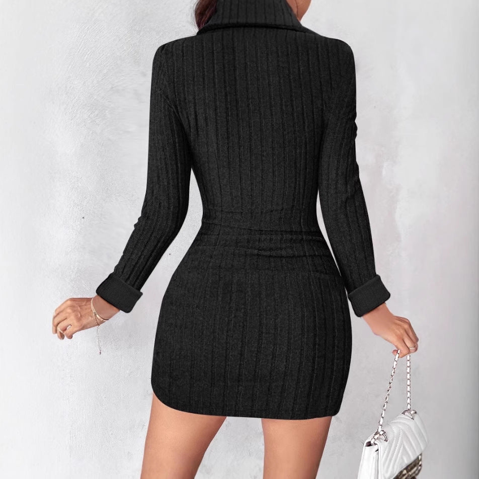 Damen Strickkleid mit V-Ausschnitt und Knopfdetails Drune