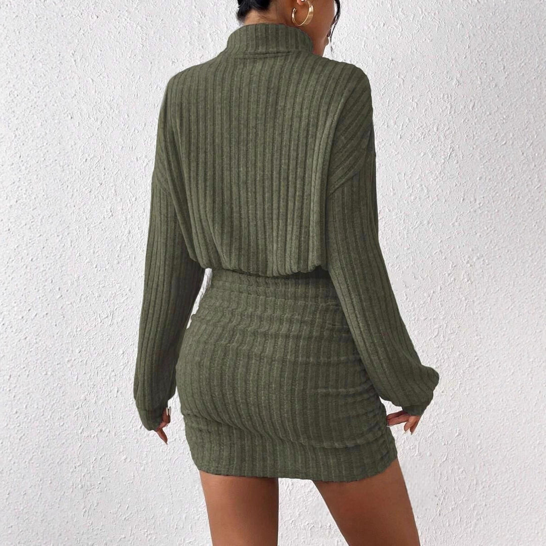 Damen Hochgeschlossener Strickpullover und Rock Drune
