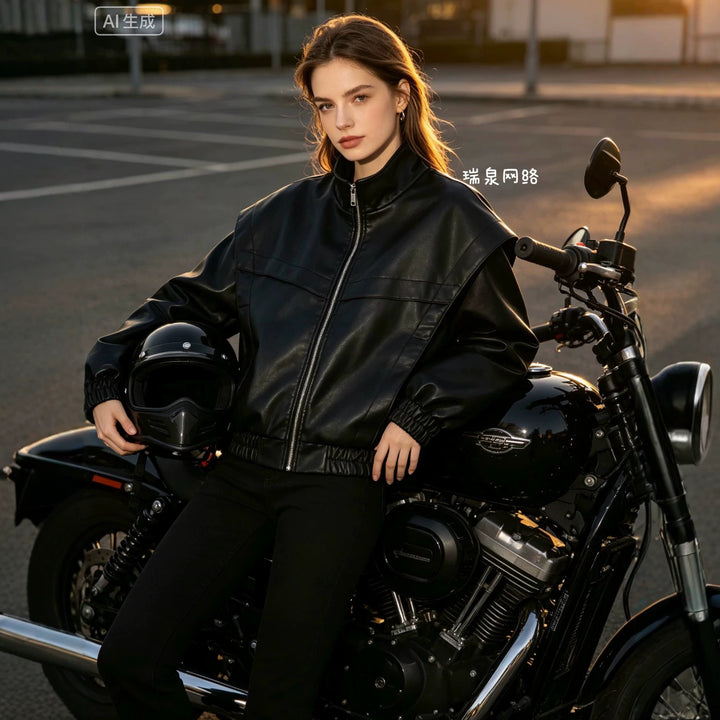 Damen Cropped Jacke im futuristischen Biker-Look aus veganer Lederoptik mit hohem Stehkragen und elastischem Saum Drune