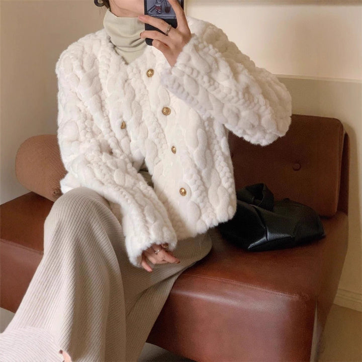 Damen Flauschige Strickjacke mit Goldknopfdetails Drune