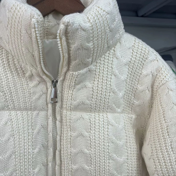 Damen nan gesteppte Strick‑Steppjacke mit Zopfstrick‑Optik, wattierter Thermofüllung und hohem Stehkragen Drune