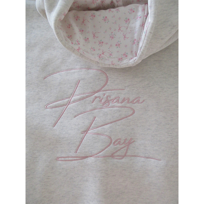 Damen Oversize Hoodie Sweatshirt mit zartem Stickdesign auf der Vorderseite und gesticktem Schriftzug auf der Rückseite Drune