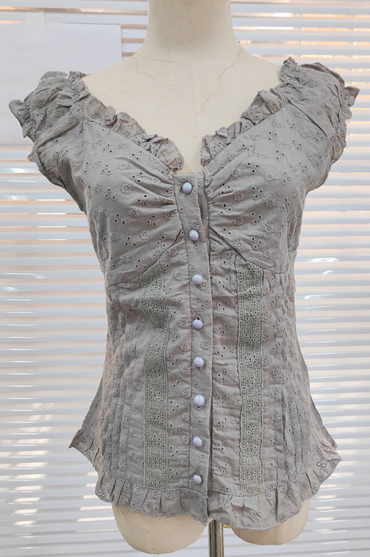 Damenbluse mit romantischem Rüschendesign und dekorativen Knopfdetails Drune