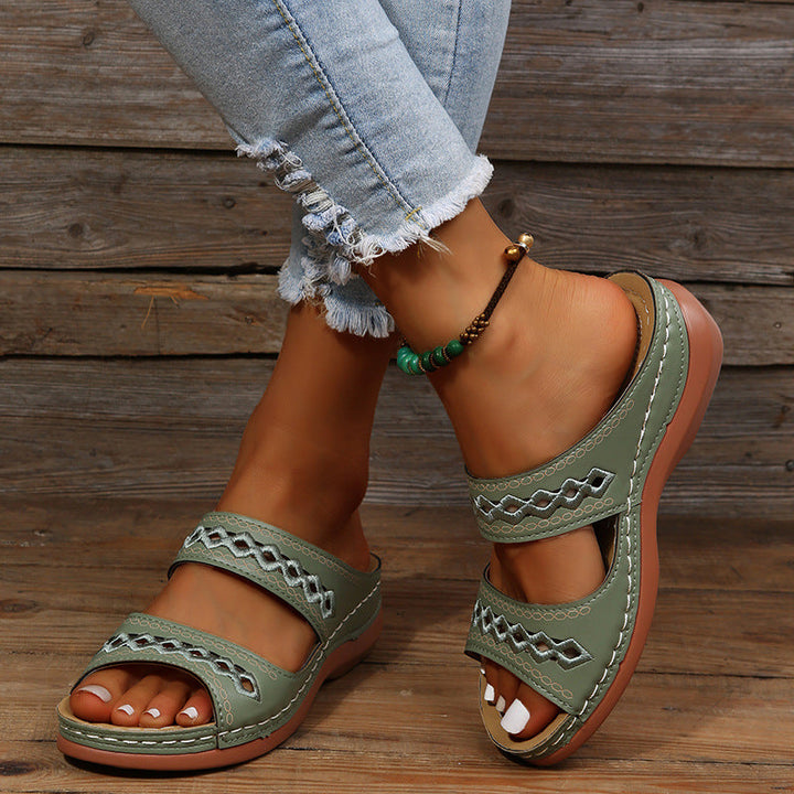 Damen Bequeme Leder-Sandalen mit dekorativem Lochmuster Drune