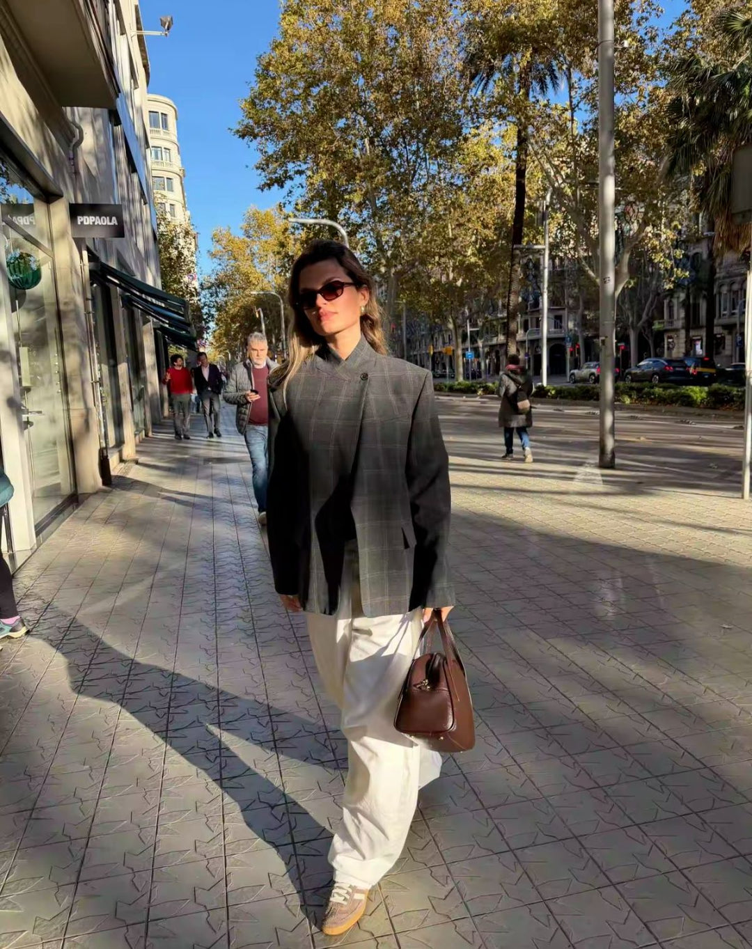 Damen Oversized-Blazer im Boxy-Schnitt mit asymmetrischem Stehkragen und verdeckter Knopfleiste Drune