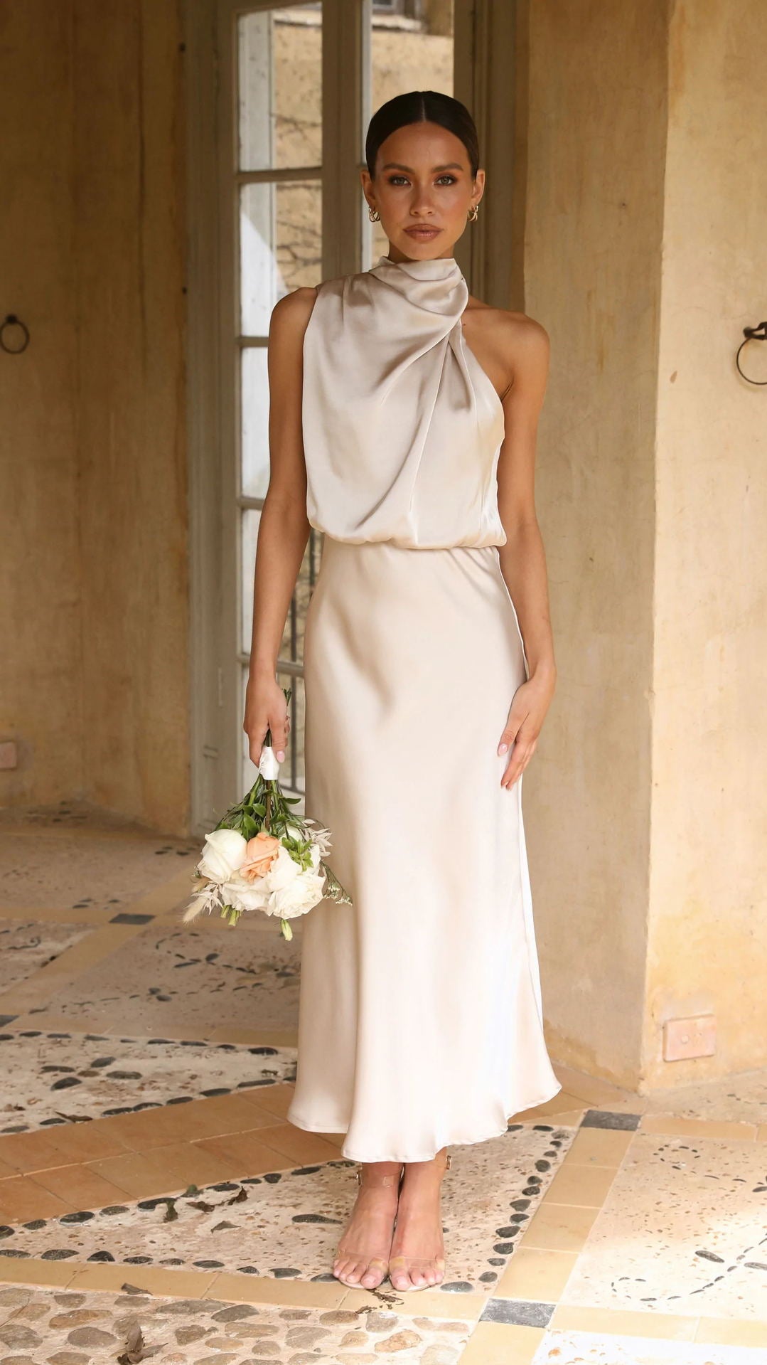 Damen Maxi-Kleid mit asymmetrischem Oberteil und fließendem Satin Drune