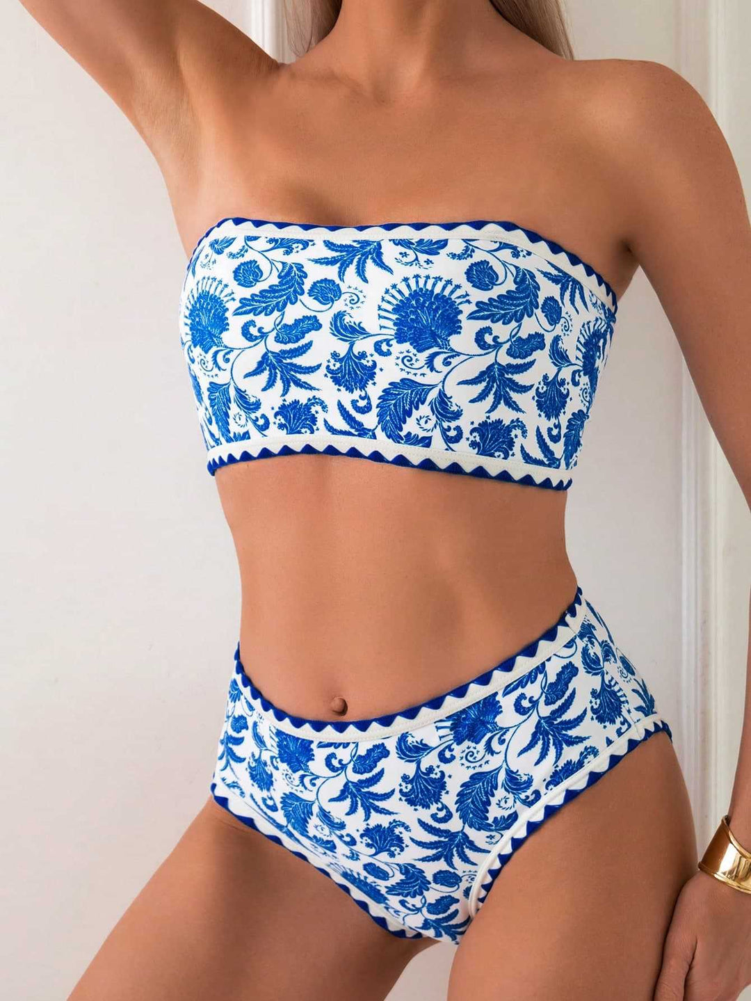 Damen Bandeau-Bikini mit trendigem floralen Design Drune