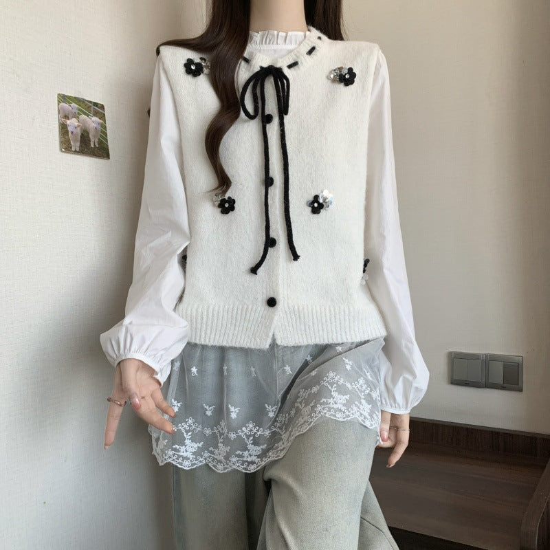 Damen Strickjacke mit dekorativen Blumenapplikationen und Bindeverschluss Drune