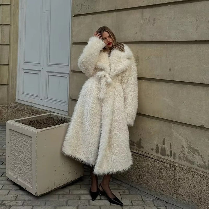 Damen Maxi Kunstpelzmantel mit voluminösem Schalkragen und Wickelgürtel Drune