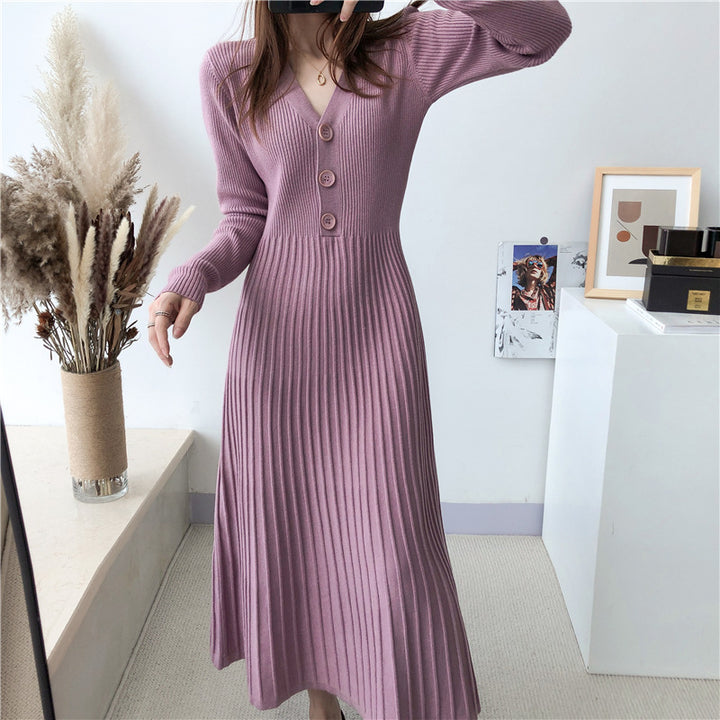 Damen Strickkleid mit V-Ausschnitt und dekorativen Knopfdetails Drune
