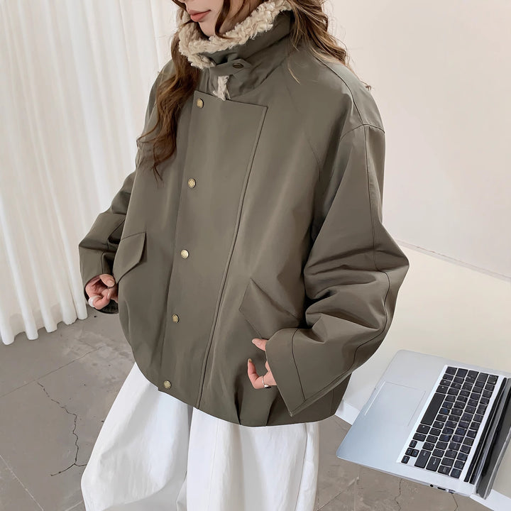 Damen Oversize-Utilityjacke mit hohem Teddykragen und Druckknopfleiste Drune