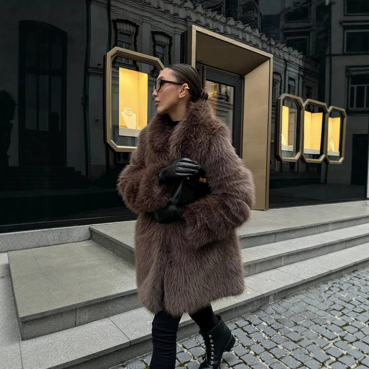 Damen Kurzmantel aus langfaserigem Shaggy-Faux-Fur mit extravoluminösem Schalkragen Drune