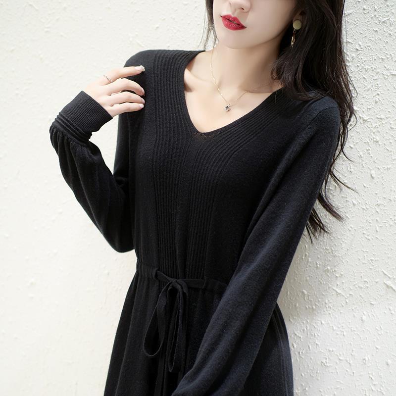 Damen Strickkleid mit taillierbarem Gürtel und fein strukturiertem Oberteil Drune