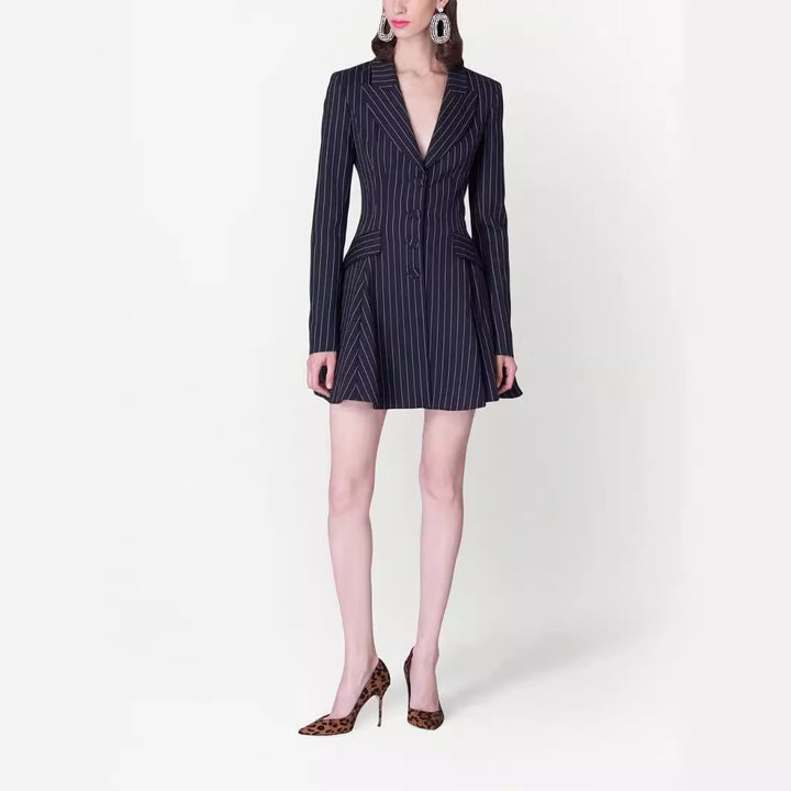 Damen Tailliertes Nadelstreifen-Blazerkleid im modernen Tailoring Drune