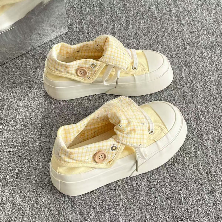 Damen Sneakers mit modischer Knopf-Details und innovativer Gummisohle Drune