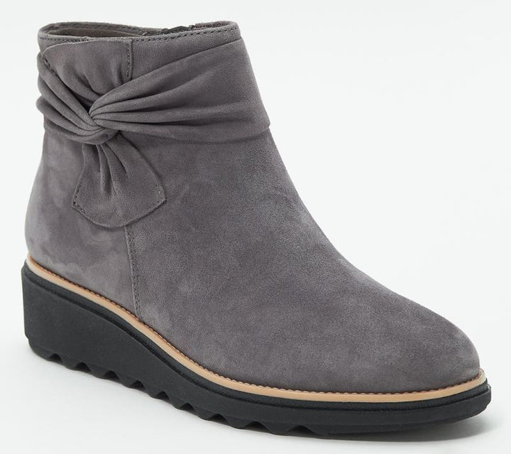 Damen Wedge-Stiefeletten mit geschmackvollem Falten-Design und rutschfester Sohle Drune