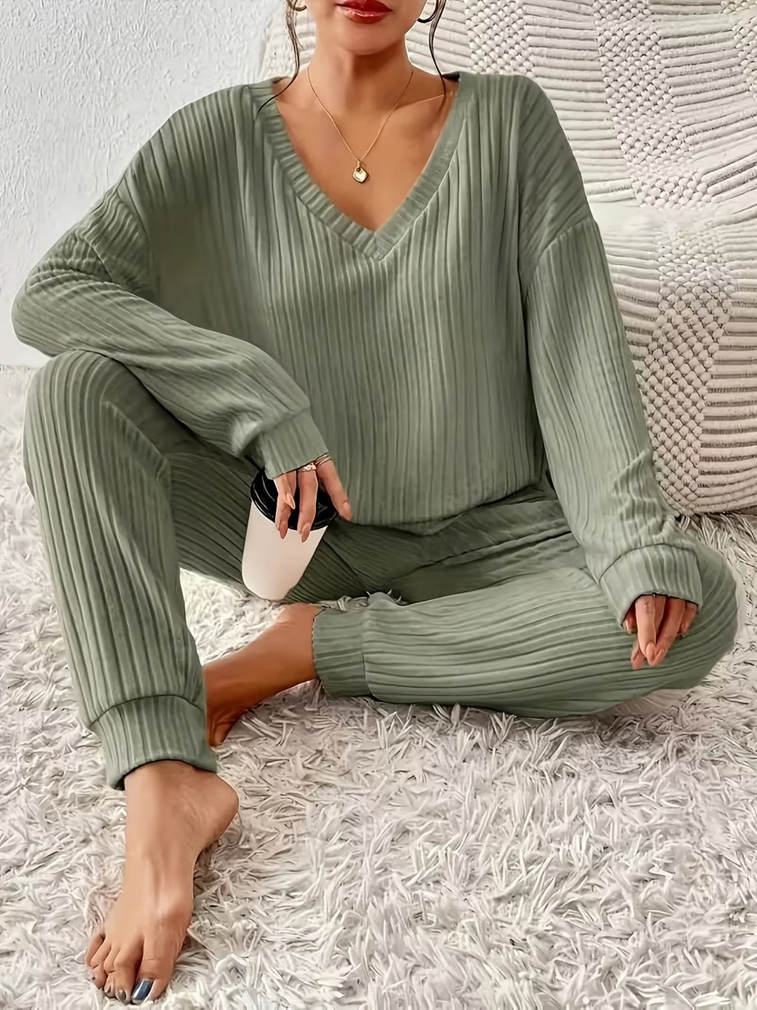 Damen Komfortables Rippstrick-Loungewear-Set mit V-Ausschnitt und Joggerhose Drune