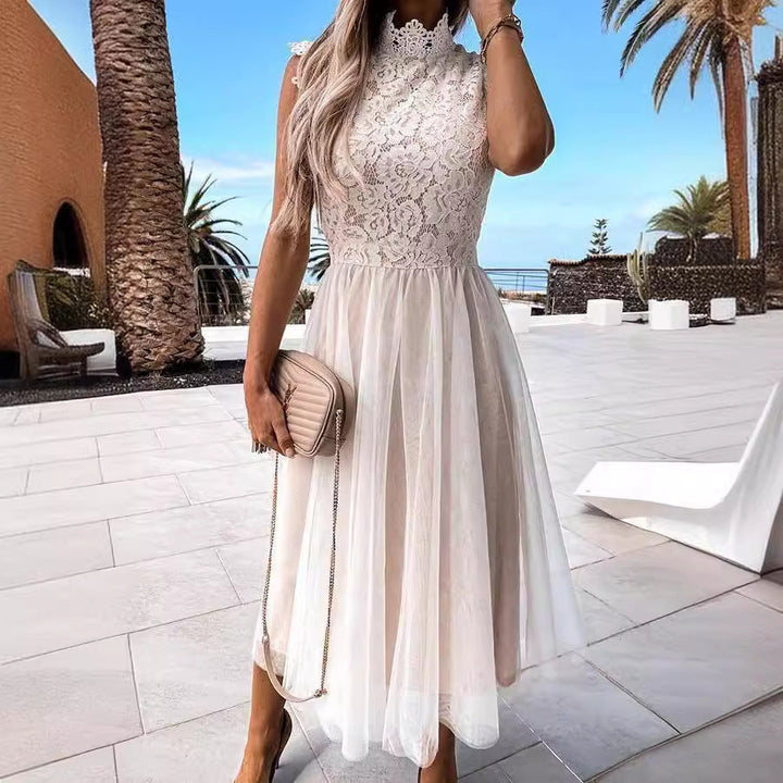 Damen Spitzenkleid mit hohem Kragen und schwungvollem Rock Drune