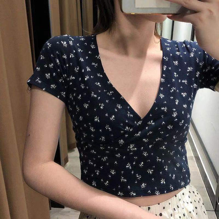 Damen Crop-Top mit floralem Muster und elegantem V-Ausschnitt Drune