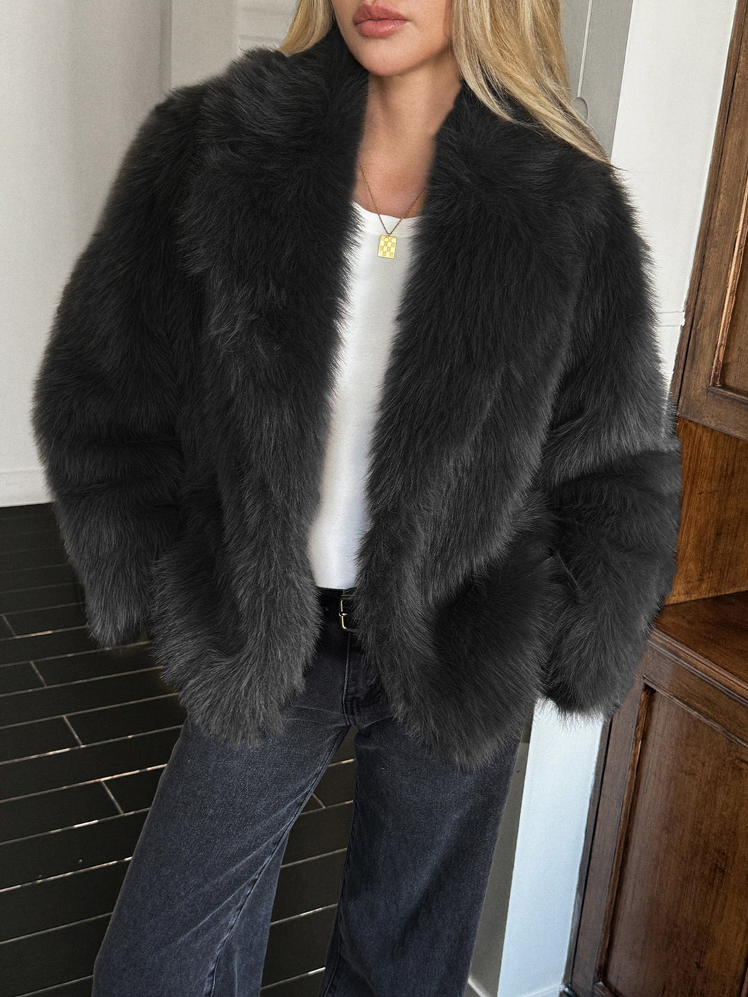 Damen nan kurzer Faux‑Fur Mantel mit voluminösem Schalkragen, Oversize‑Passform und weichen Textur Drune