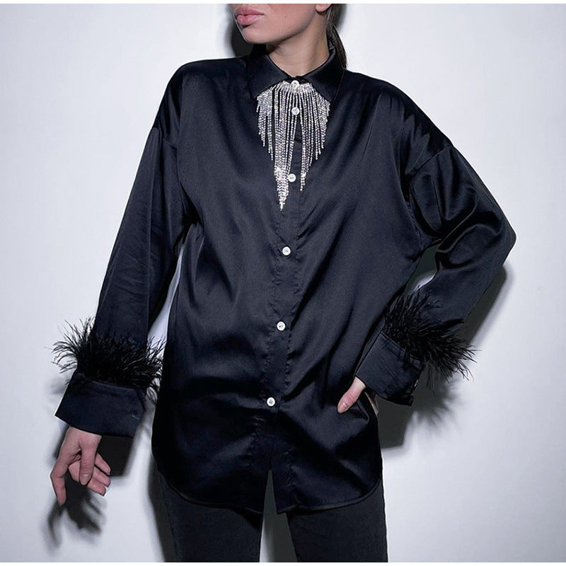 Damen Bluse mit bunten Federn und elegantem Schnitt Drune