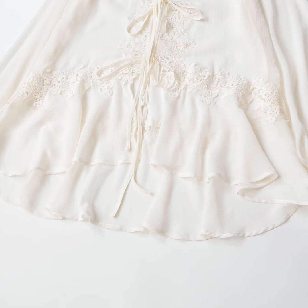 Damen Boho-Spitzenbluse mit Volants, langen Rüschenärmeln und Bindebändern Drune