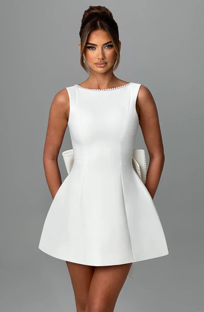 Damen Elegantes skulpturales Minikleid mit Perlenverzierung Drune